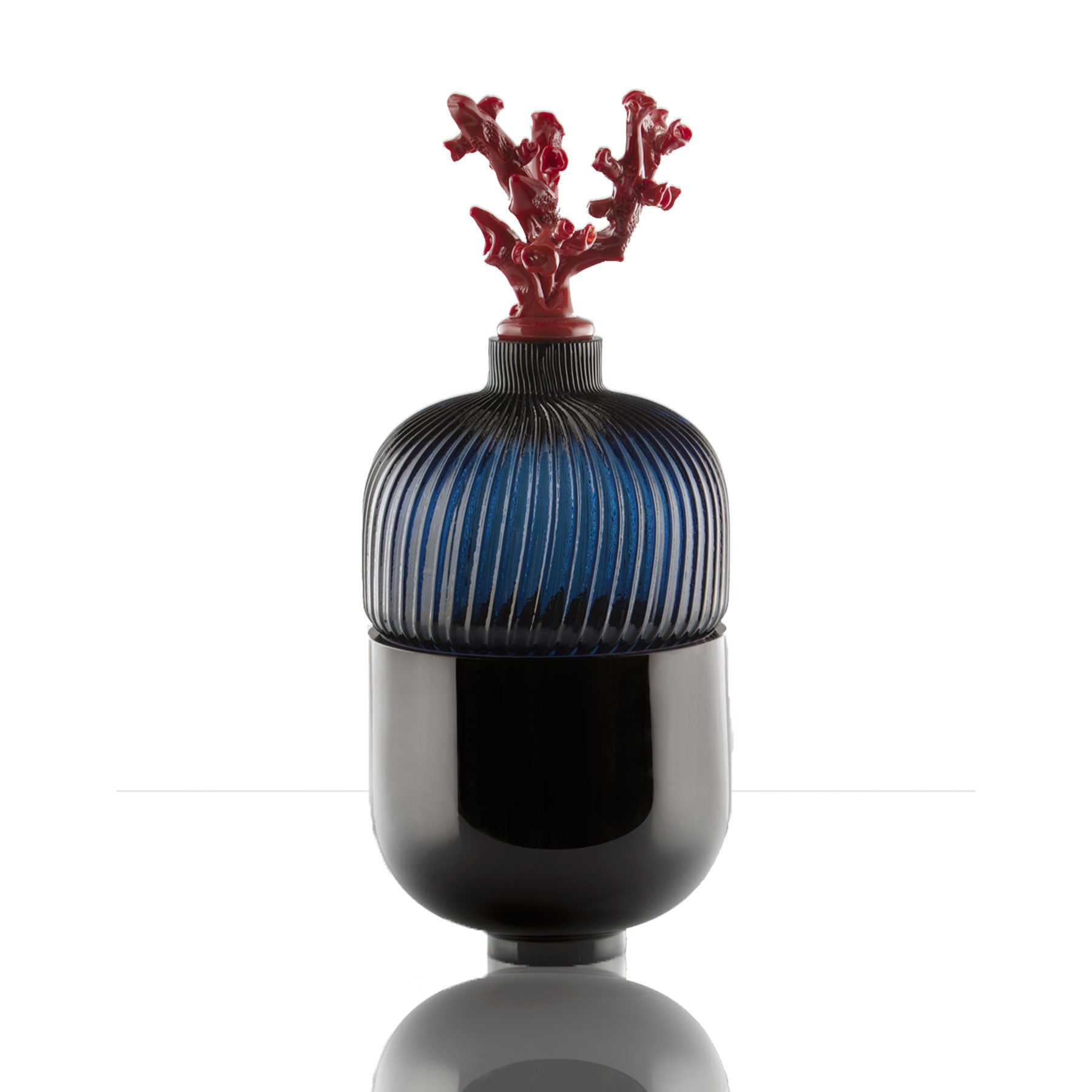 Urn by Rony Plesl